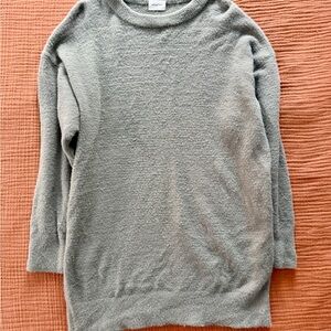 Aritzia Wilfred Leeds Sweater, Size Small, Super Soft, Sage Green